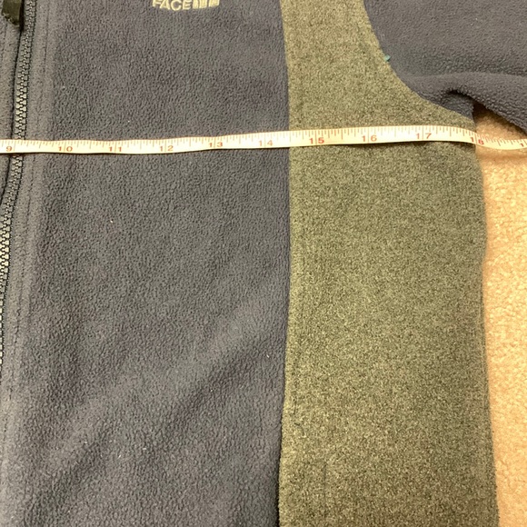 The North Face full zipper fleece sweater - Picture 2 of 8
